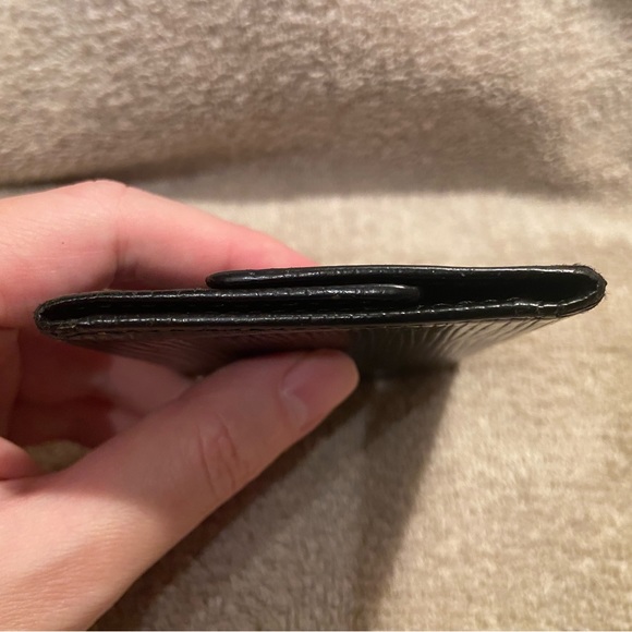 Louis Vuitton Black Epi Leather 6 Key Case - Picture 8 of 16